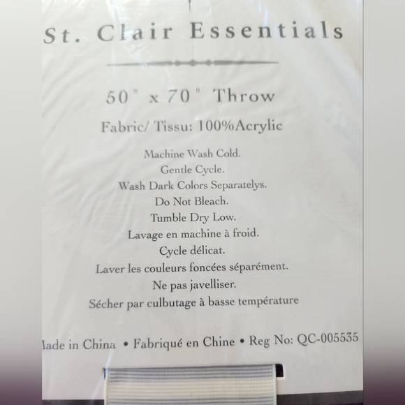 St. Clair Luxe Waffle 50" X 70" Throw - Wine - Picture 5 of 5